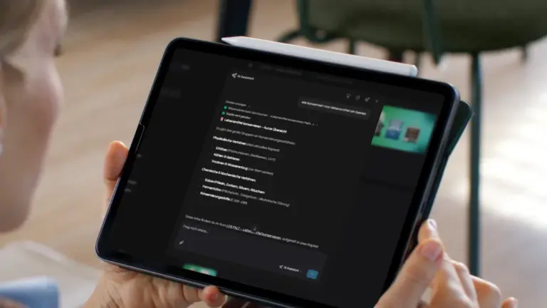 AI Assistent – Frage eingeben und direkt zur passenden Lektion springen